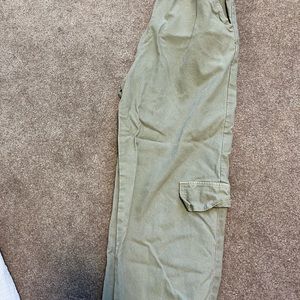 Oversized baggy cargo